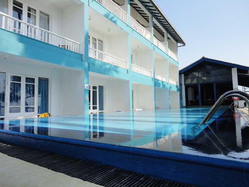 Hotel Sunset Beach 니곰보 외부 사진